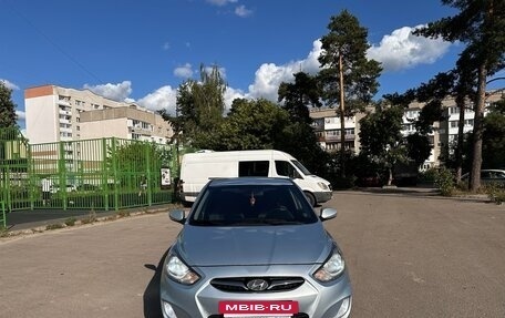 Hyundai Solaris II рестайлинг, 2012 год, 930 000 рублей, 3 фотография
