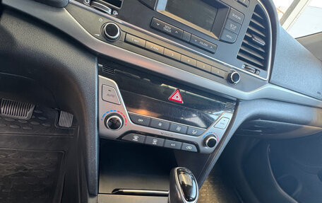 Hyundai Elantra VI рестайлинг, 2017 год, 1 397 000 рублей, 12 фотография