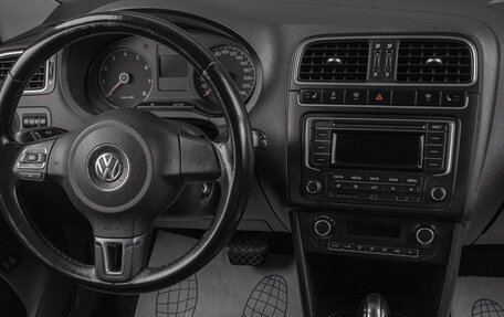 Volkswagen Polo VI (EU Market), 2013 год, 739 000 рублей, 15 фотография