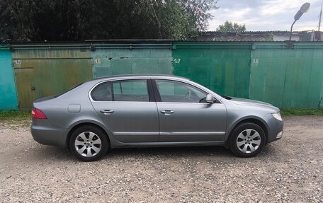 Skoda Superb III рестайлинг, 2011 год, 1 100 000 рублей, 3 фотография