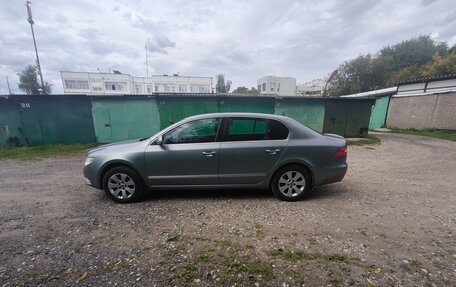 Skoda Superb III рестайлинг, 2011 год, 1 100 000 рублей, 6 фотография