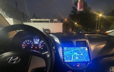 Hyundai Solaris II рестайлинг, 2011 год, 789 000 рублей, 11 фотография