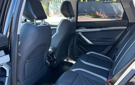 Geely Atlas, 2024 год, 2 400 000 рублей, 10 фотография