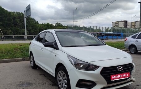 Hyundai Solaris II рестайлинг, 2017 год, 799 000 рублей, 2 фотография