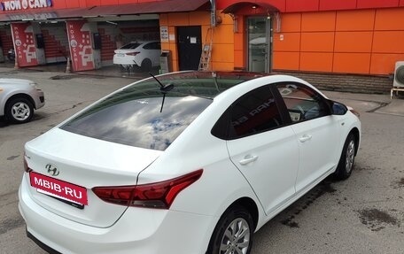 Hyundai Solaris II рестайлинг, 2017 год, 799 000 рублей, 4 фотография