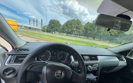 Skoda Rapid I, 2017 год, 880 000 рублей, 7 фотография