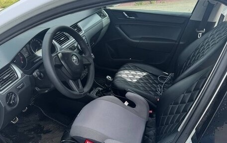 Skoda Rapid I, 2017 год, 880 000 рублей, 6 фотография