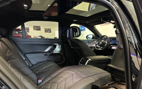 BMW 7 серия, 2025 год, 22 290 000 рублей, 24 фотография