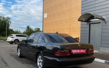 Mercedes-Benz E-Класс, 2000 год, 330 000 рублей, 6 фотография