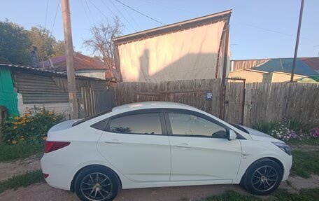 Hyundai Solaris II рестайлинг, 2014 год, 1 100 000 рублей, 8 фотография