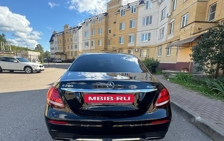 Mercedes-Benz E-Класс, 2019 год, 3 000 000 рублей, 4 фотография