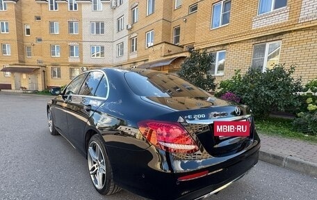Mercedes-Benz E-Класс, 2019 год, 3 000 000 рублей, 3 фотография