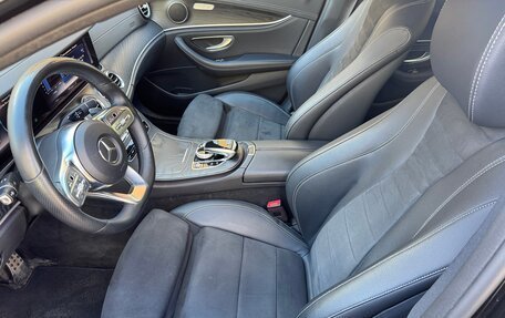 Mercedes-Benz E-Класс, 2019 год, 3 000 000 рублей, 18 фотография
