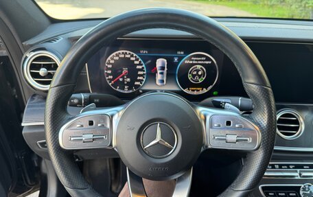 Mercedes-Benz E-Класс, 2019 год, 3 000 000 рублей, 25 фотография