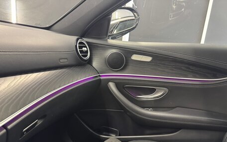 Mercedes-Benz E-Класс, 2019 год, 3 000 000 рублей, 33 фотография