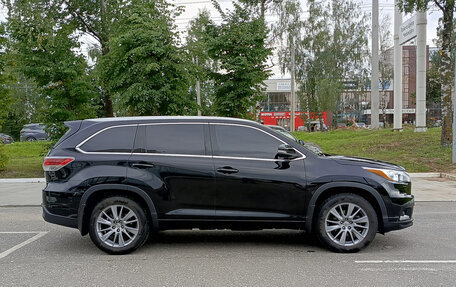 Toyota Highlander III, 2015 год, 2 698 000 рублей, 4 фотография