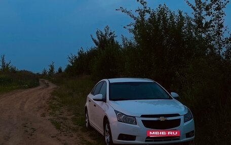 Chevrolet Cruze II, 2011 год, 650 000 рублей, 6 фотография