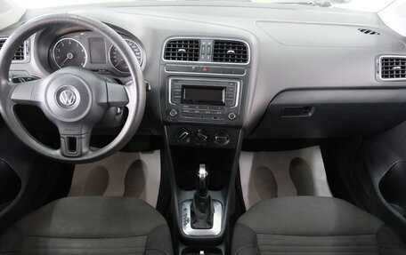 Volkswagen Polo VI (EU Market), 2011 год, 639 000 рублей, 14 фотография