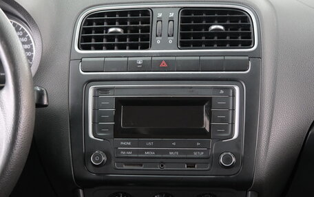 Volkswagen Polo VI (EU Market), 2011 год, 639 000 рублей, 16 фотография