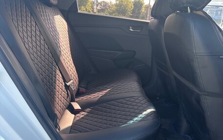 Hyundai Solaris II рестайлинг, 2018 год, 1 045 000 рублей, 5 фотография