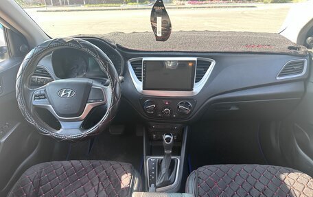 Hyundai Solaris II рестайлинг, 2018 год, 1 045 000 рублей, 6 фотография