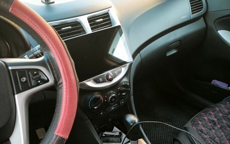 Hyundai Solaris II рестайлинг, 2012 год, 780 000 рублей, 8 фотография