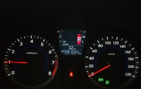 Hyundai Solaris II рестайлинг, 2011 год, 550 000 рублей, 6 фотография