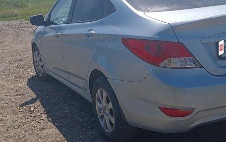 Hyundai Solaris II рестайлинг, 2012 год, 680 000 рублей, 2 фотография
