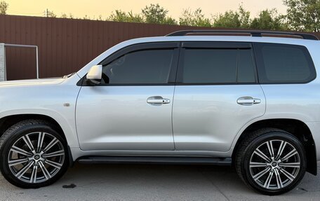 Toyota Land Cruiser 200, 2010 год, 3 550 000 рублей, 2 фотография