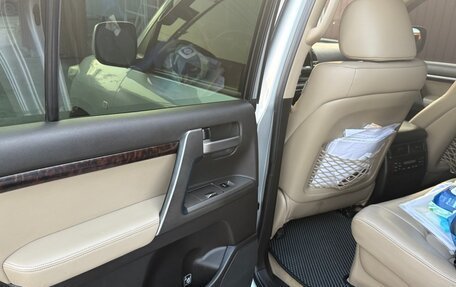 Toyota Land Cruiser 200, 2010 год, 3 550 000 рублей, 19 фотография