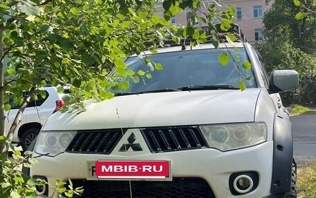 Mitsubishi Pajero Sport II рестайлинг, 2011 год, 800 000 рублей, 4 фотография