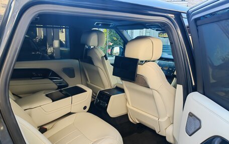Land Rover Range Rover IV рестайлинг, 2024 год, 22 800 000 рублей, 10 фотография