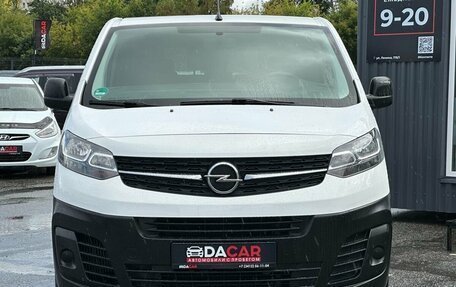 Opel Vivaro, 2021 год, 2 860 000 рублей, 2 фотография