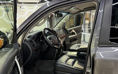 Toyota Land Cruiser 200, 2014 год, 4 499 000 рублей, 7 фотография