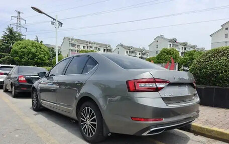 Skoda Octavia, 2021 год, 1 300 000 рублей, 4 фотография
