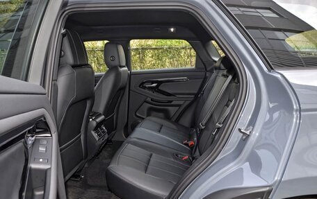 Land Rover Range Rover Evoque II, 2025 год, 6 200 000 рублей, 13 фотография