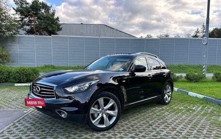 Infiniti FX II, 2013 год, 1 990 000 рублей, 4 фотография