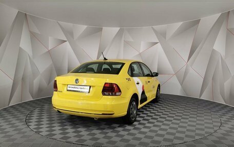 Volkswagen Polo VI (EU Market), 2017 год, 495 000 рублей, 2 фотография