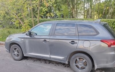 Mitsubishi Outlander III рестайлинг 3, 2021 год, 2 000 000 рублей, 1 фотография