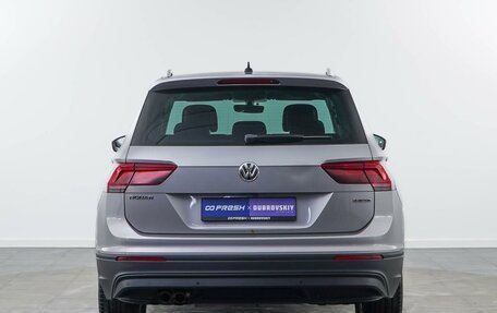 Volkswagen Tiguan II, 2018 год, 2 449 050 рублей, 4 фотография