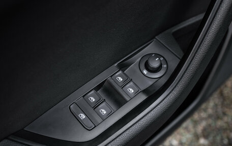 Skoda Superb III рестайлинг, 2019 год, 1 795 000 рублей, 14 фотография
