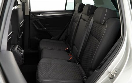 Volkswagen Tiguan II, 2018 год, 2 449 050 рублей, 9 фотография