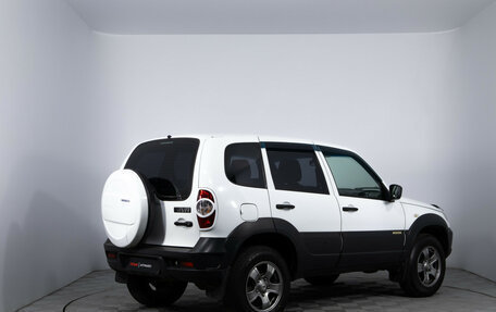 Chevrolet Niva I рестайлинг, 2017 год, 770 000 рублей, 5 фотография
