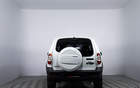 Chevrolet Niva I рестайлинг, 2017 год, 770 000 рублей, 6 фотография
