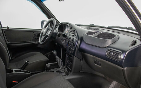 Chevrolet Niva I рестайлинг, 2017 год, 770 000 рублей, 9 фотография