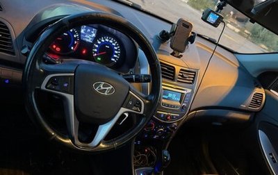 Hyundai Solaris II рестайлинг, 2015 год, 1 020 000 рублей, 1 фотография