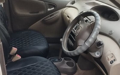 Toyota Platz, 2005 год, 300 000 рублей, 1 фотография