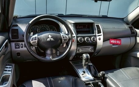 Mitsubishi Pajero Sport II рестайлинг, 2011 год, 1 600 000 рублей, 6 фотография