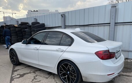 BMW 3 серия, 2015 год, 2 750 000 рублей, 3 фотография