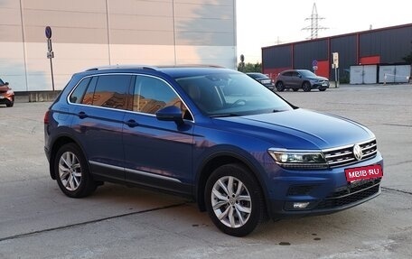Volkswagen Tiguan II, 2018 год, 2 770 000 рублей, 1 фотография